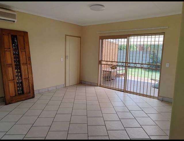 3 BEDROOM PROPERTY TO RENT IN BEYERS PARK